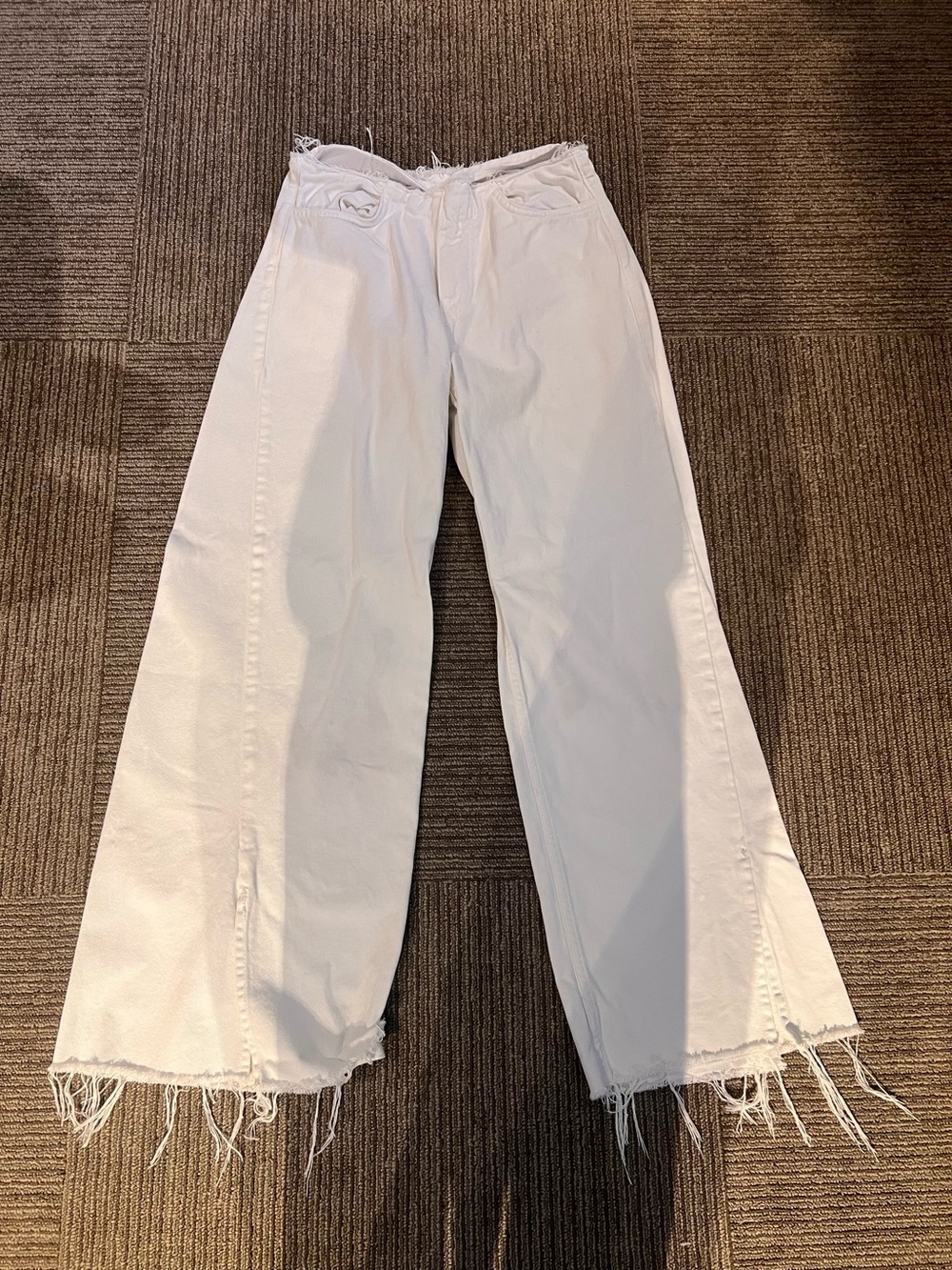 Wide Leg Frayed Hem White Women’s Jeans